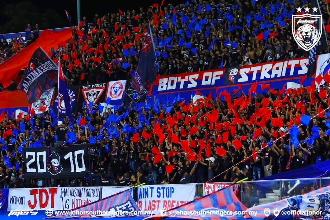 BOYS OF STRAITS ˟ 10 YEARS ANNIVERSARY – Artwistwatch